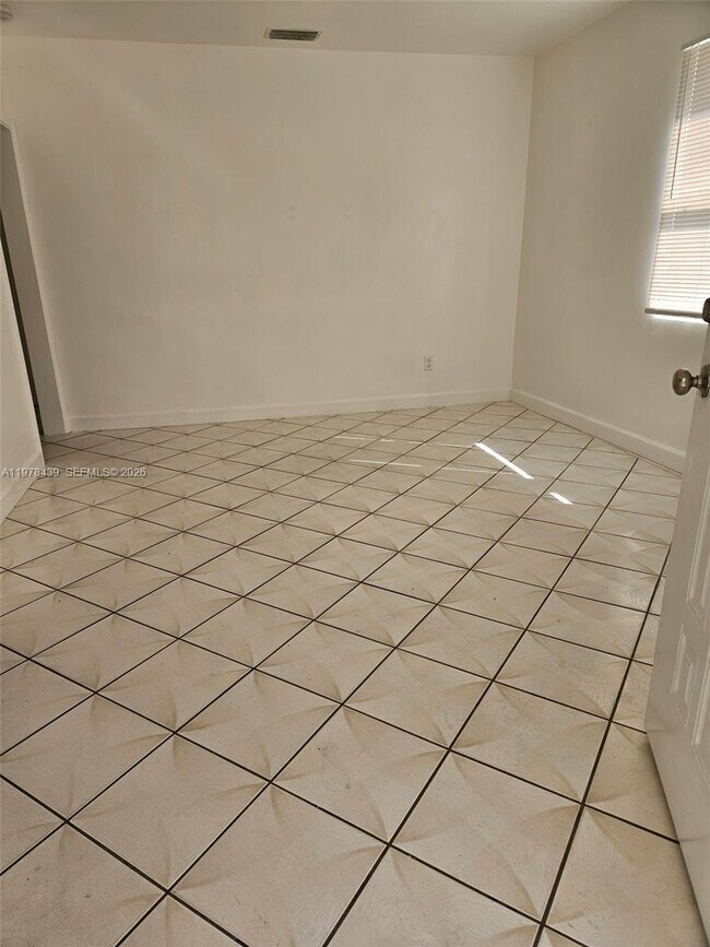 Photo - 1031 Atlantic Ave