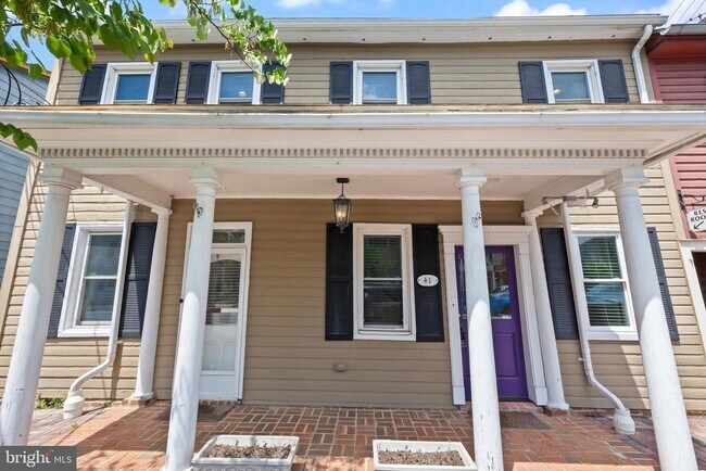 Photo - 41 W Main St House