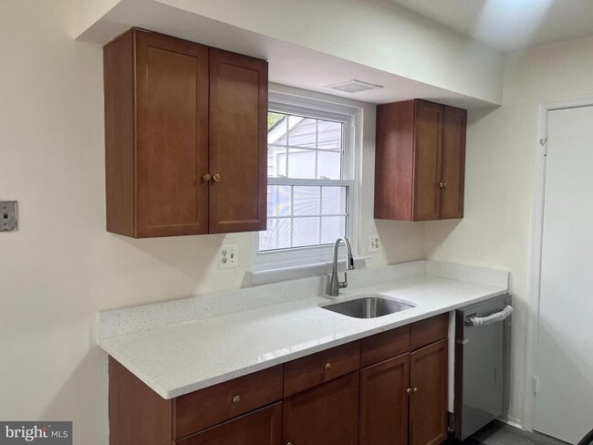 Photo - 702 Brandon Cir