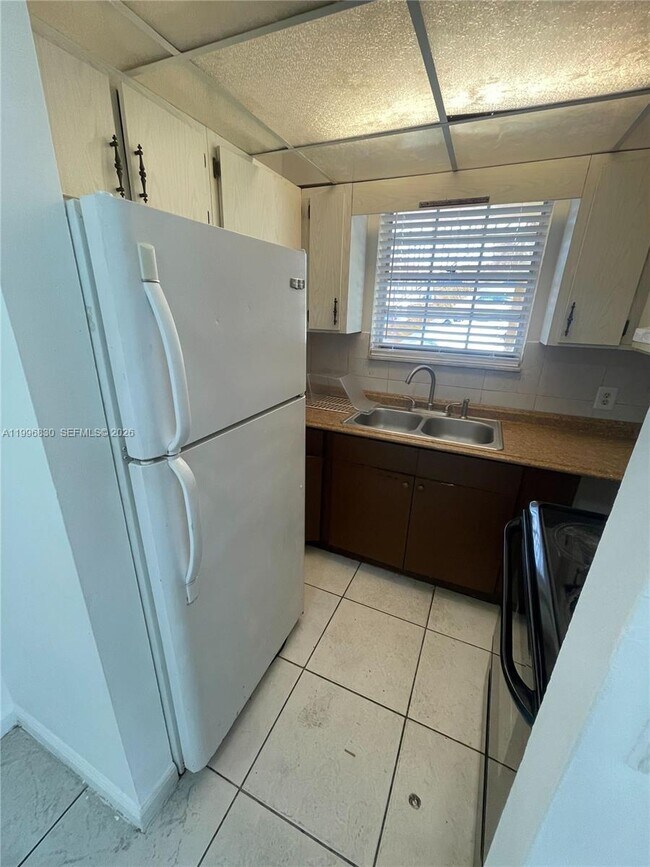 Photo - 6034 SW 37th St Unit 7