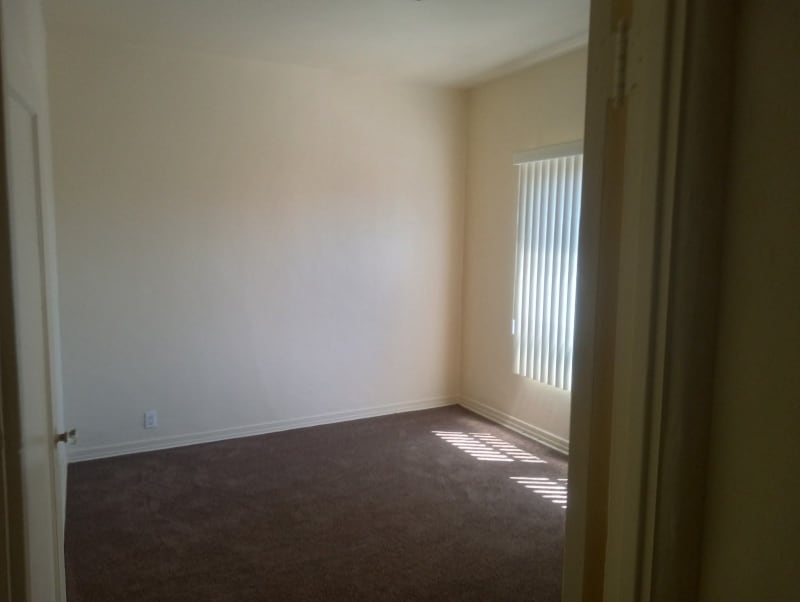 Photo - 4721 S Budlong Ave Unit 6