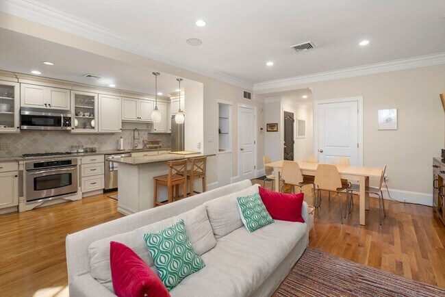 Photo - 299 Marlborough St Unidad 1