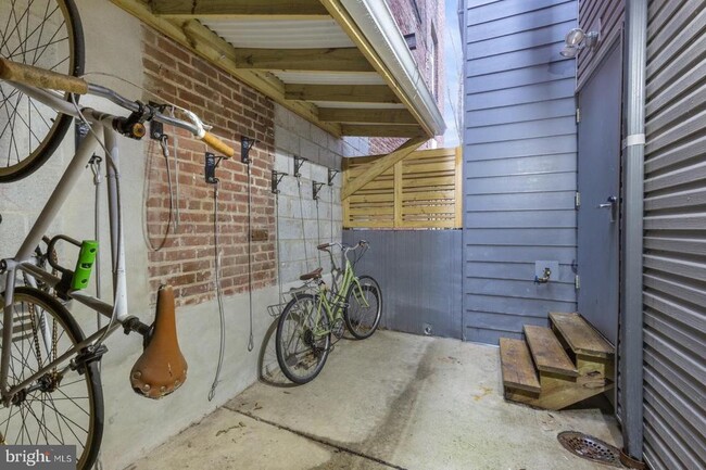 Photo - 1935 E Hazzard St Apartment Unit 401