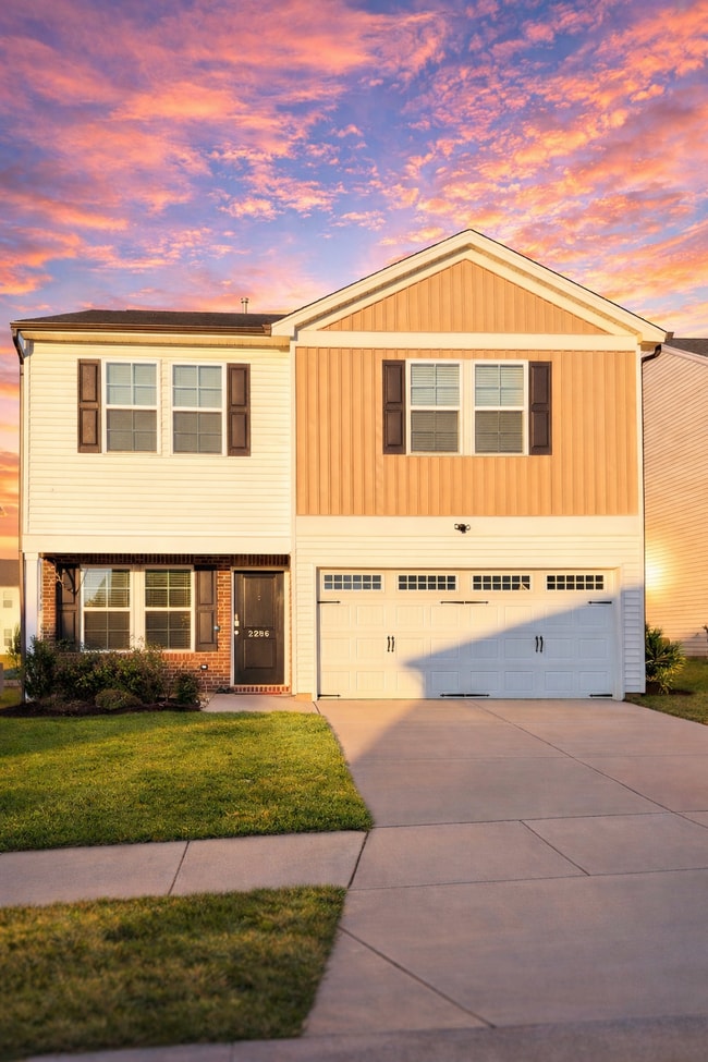 Building Photo - 2286 Beechwood View Dr