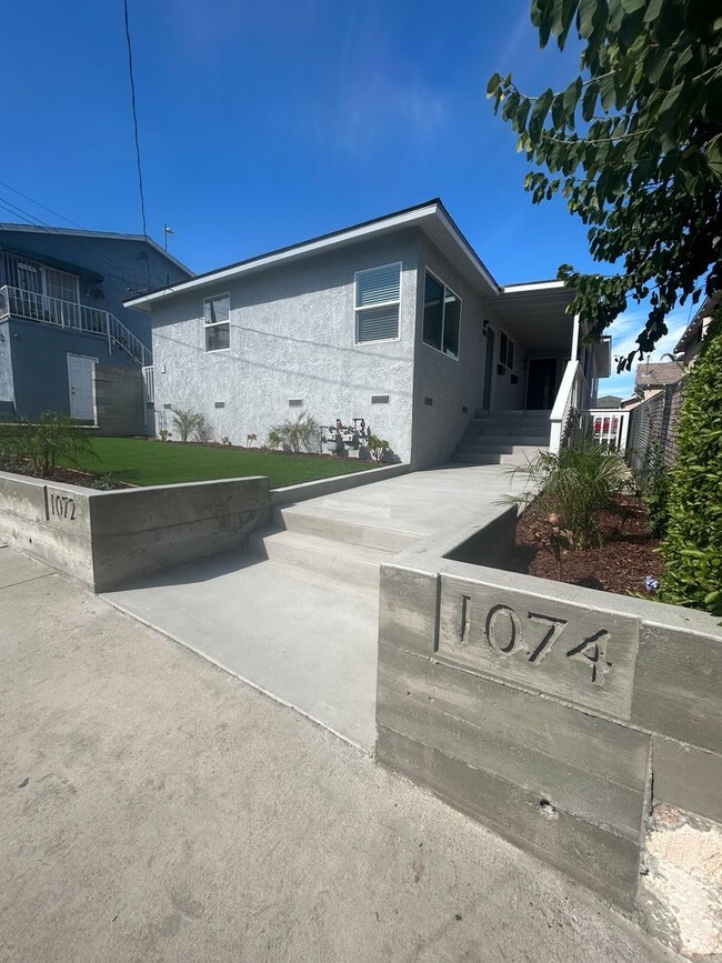 1072w - 1072w Apartment Unit 1074