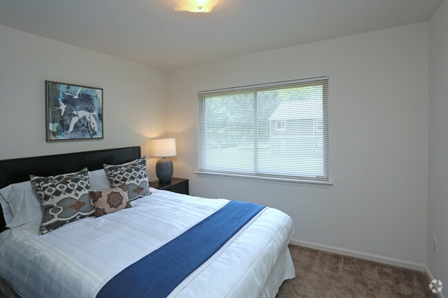 Chasewood apartment bedroom