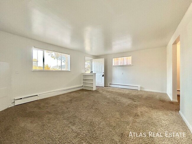 Photo - 878 Linley Ct