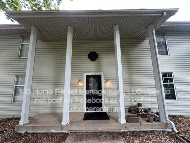 Photo - 211 Barr Rd