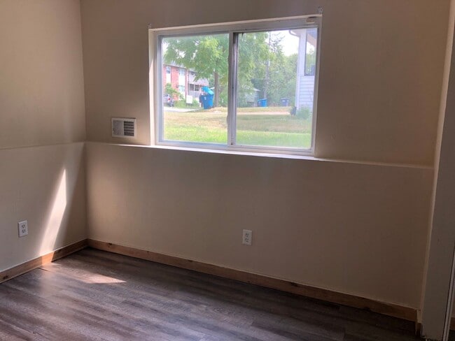 Photo - 1126-1128 Greenwood Unit 1126