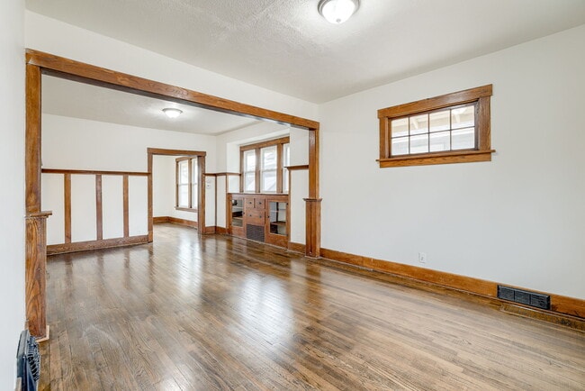 Photo - 6931 N 24th St