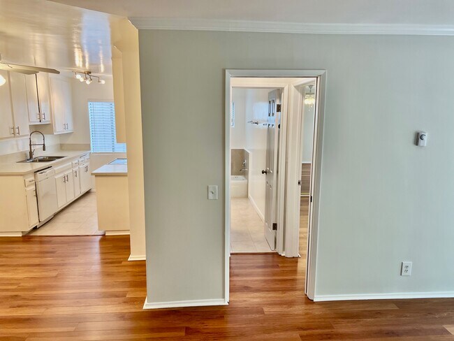 Photo - 320 S Clark Dr