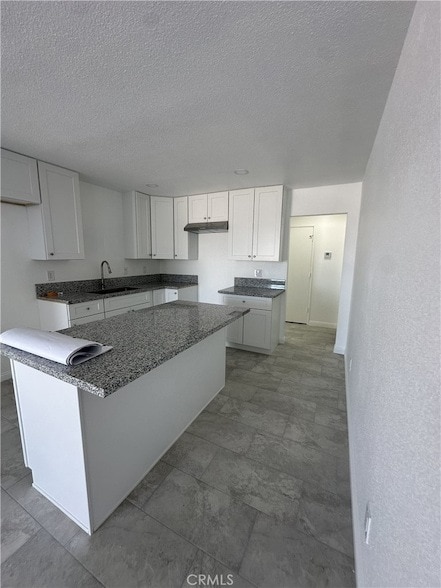 Photo - 9168 G Ave