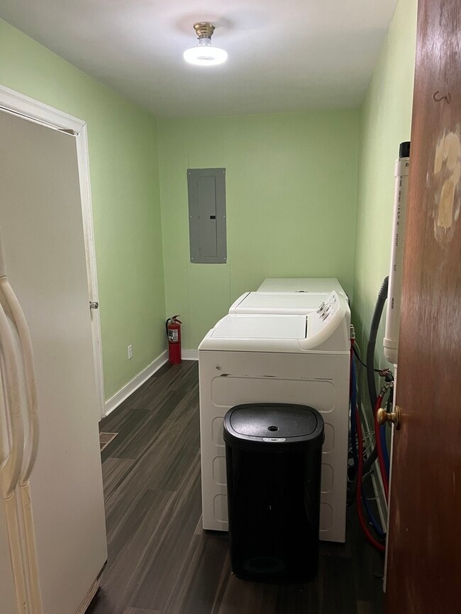 Photo - 418 Starke Dr