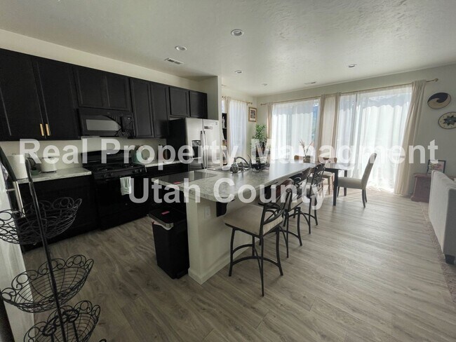 Photo - Beautiful Townhome in Pleasant Grove
