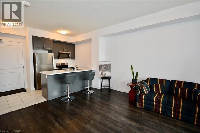 Photo - 450 Dundas St E Unit 404