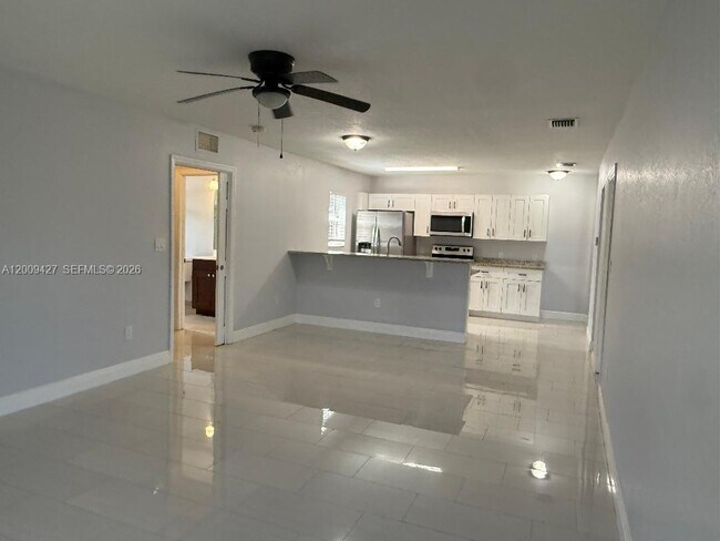 Photo - 2713 NW 6th St