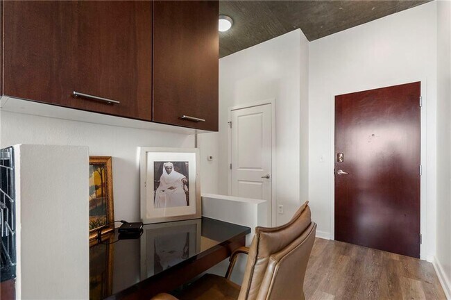 Photo - 3324 Peachtree Rd NE Unit 2208