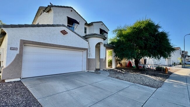 Photo - 1221 E Chambers St