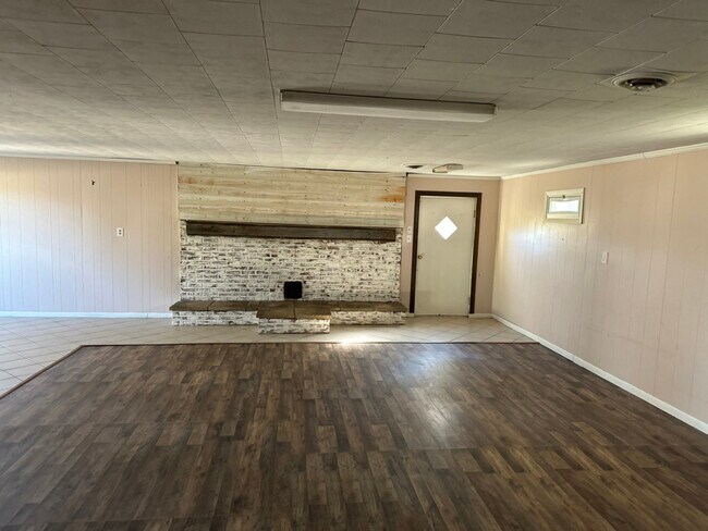 Photo - 2745 Adamsville Rd