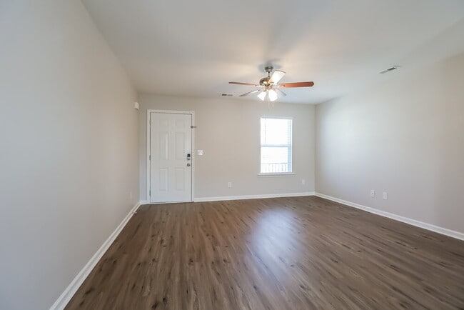 Photo - 408 Bronson Dr