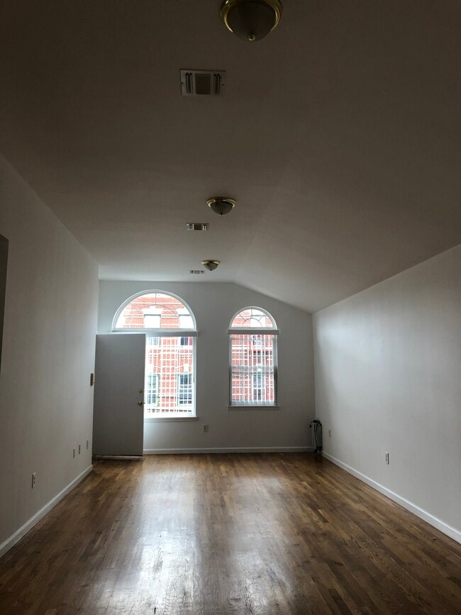 220 New York Ave Unit 1fl