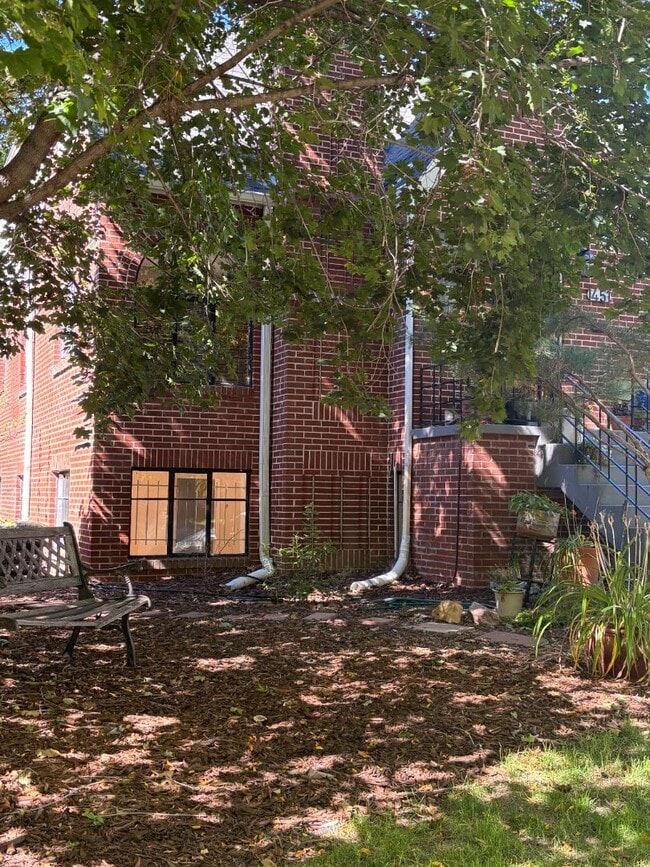 Photo - 1451 Elm St