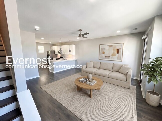 Photo - 613 Mason Ward Pl