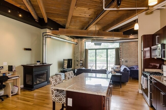 Photo - 43 Charlton St Unit 105