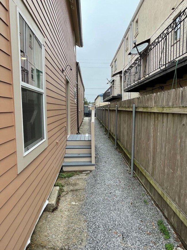 Photo - 2838-2840 Dryades St Unidad 2838 Back