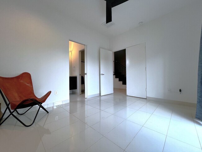 Photo - 1524 Blodgett St