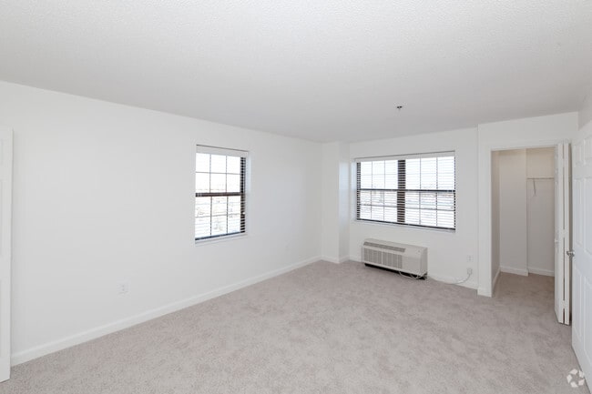 2HAB, 1BA - 99 Granite Street