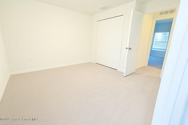 Photo - 511 Trumpet St SW