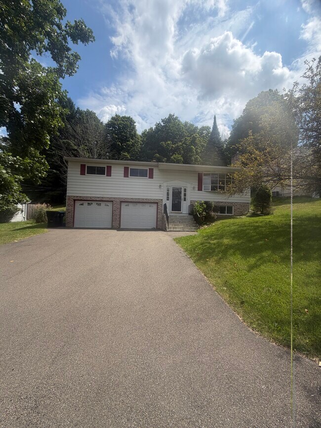 Building Photo - 4536 Marshall Dr W