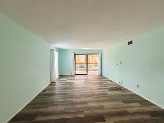 Photo - 5400 34th St W