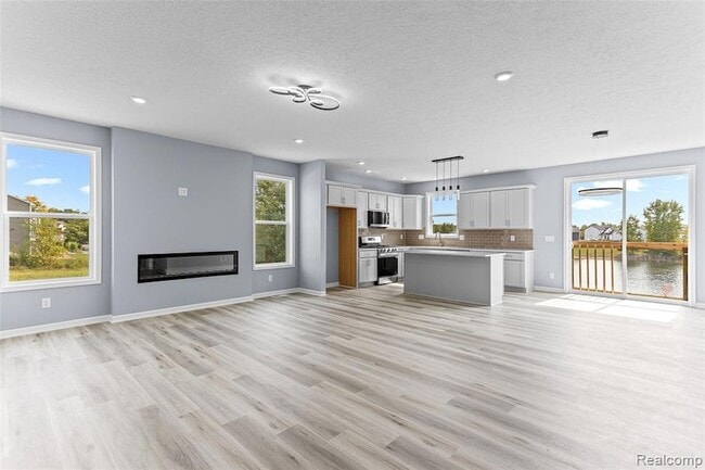 Photo - 711 W Windward Way