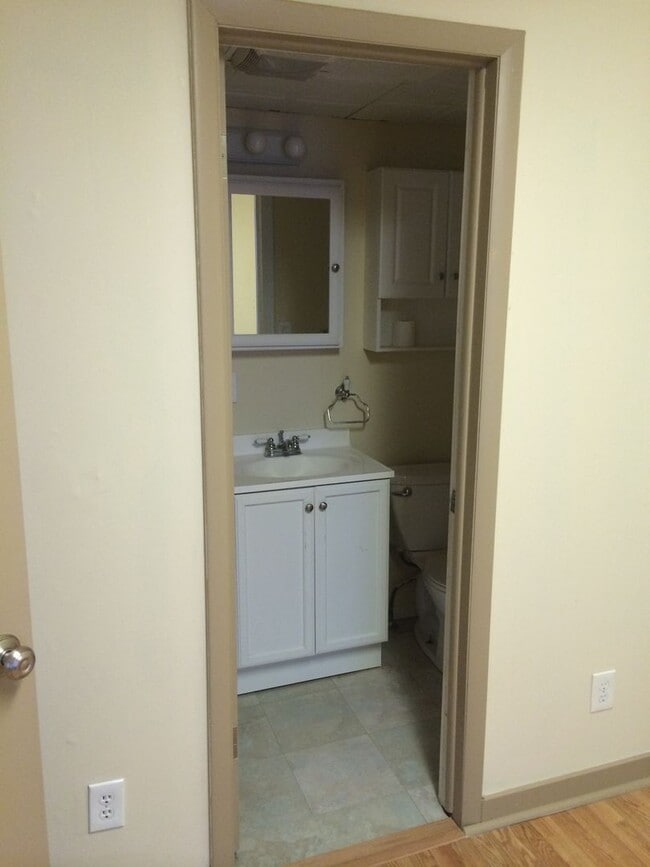 Photo - 372-374-374 Arch St Unidad C