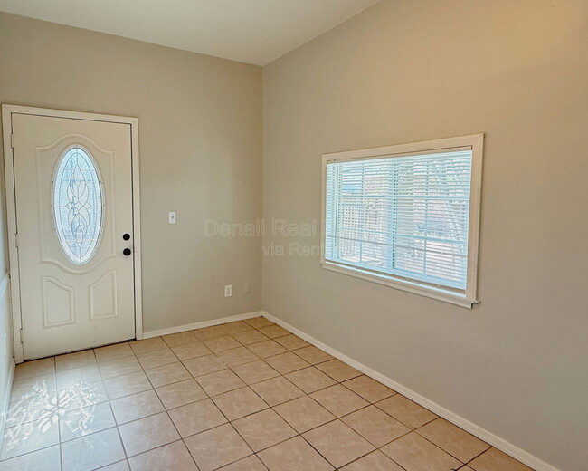 Photo - 121 N 12th Ave