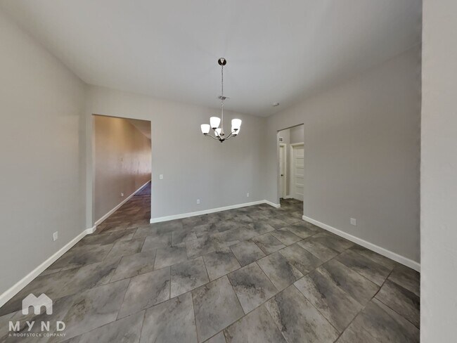 Photo - 1019 Merlin Dr