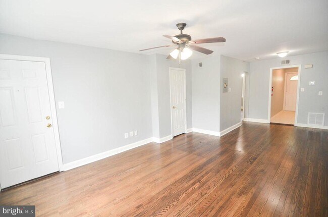 Building Photo - 39 Galveston Pl SW Rental