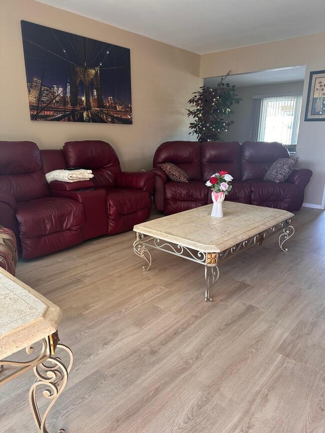 Photo - 10214 W Burns Dr