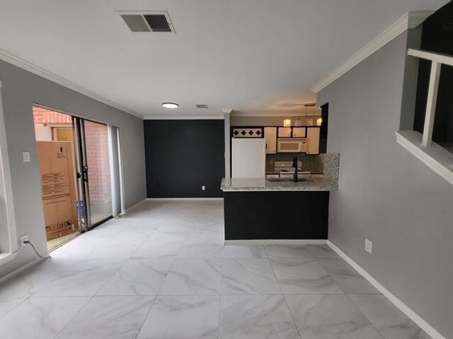 Building Photo - 2211 S Kirkwood Rd Unit 69