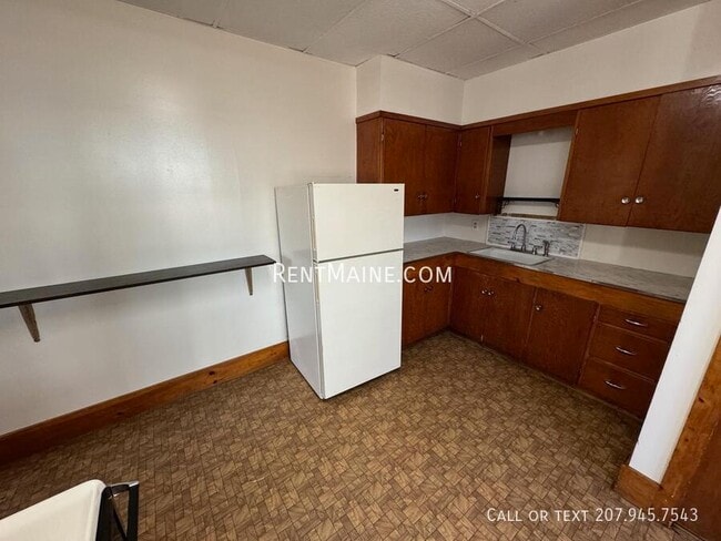 Photo - 225 Center St Unidad 1