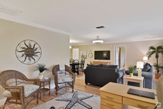 Building Photo - 8780 Lueck Ln Unit 4 Rental