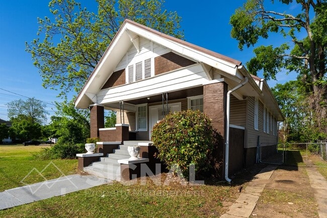 Photo - 512 1st St N