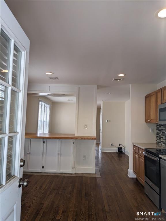 23 1/2 1st St Unit 2