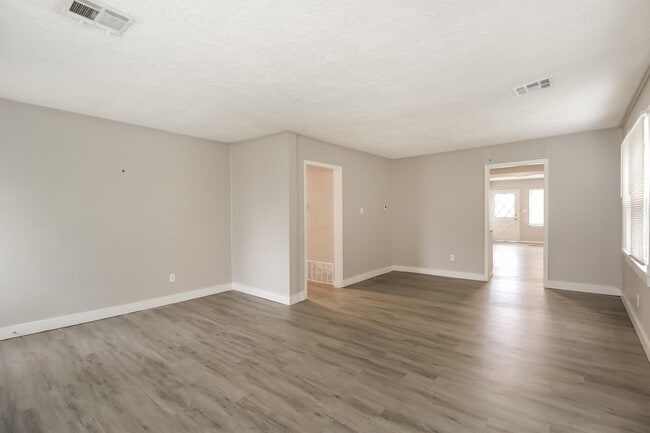 Photo - 1420 NW 94th St