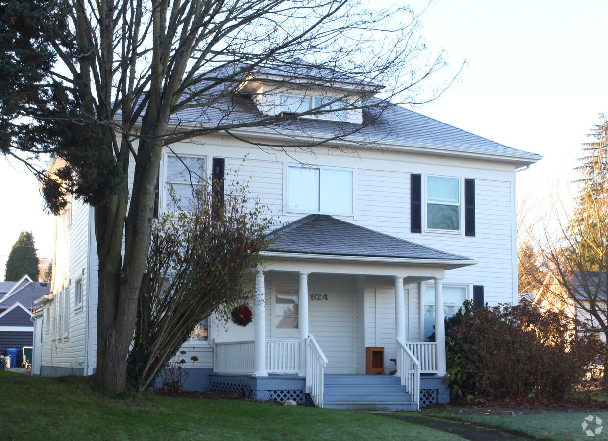 Photo - The White House Apts