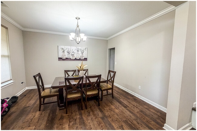 Photo - 1321 Parkdale St