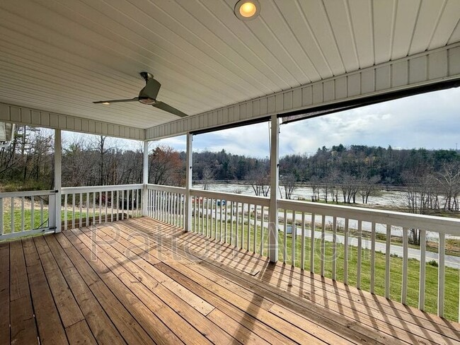 Photo - 207 Riverside View Dr