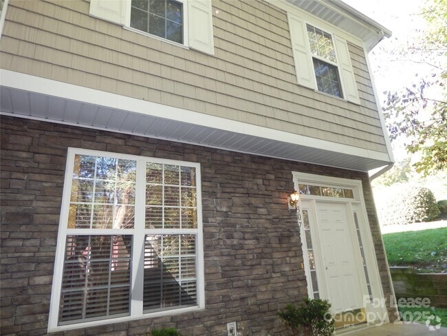 Building Photo - 307 Alabarda Ln Rental